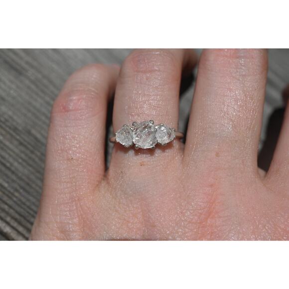 alternative raw diamond engagement rings, raw crystal size 4 5 6 7 8 8 9 10 11 - Picture 4 of 4